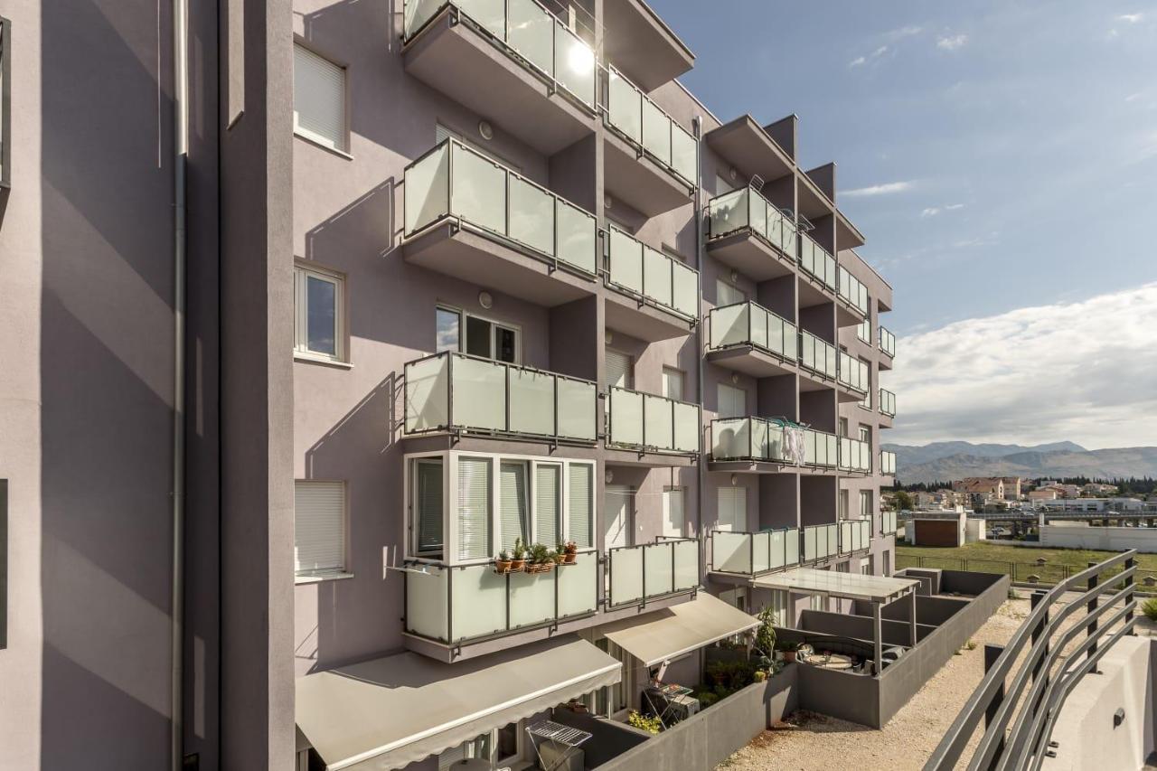 Cool Apartman Split Exterior photo